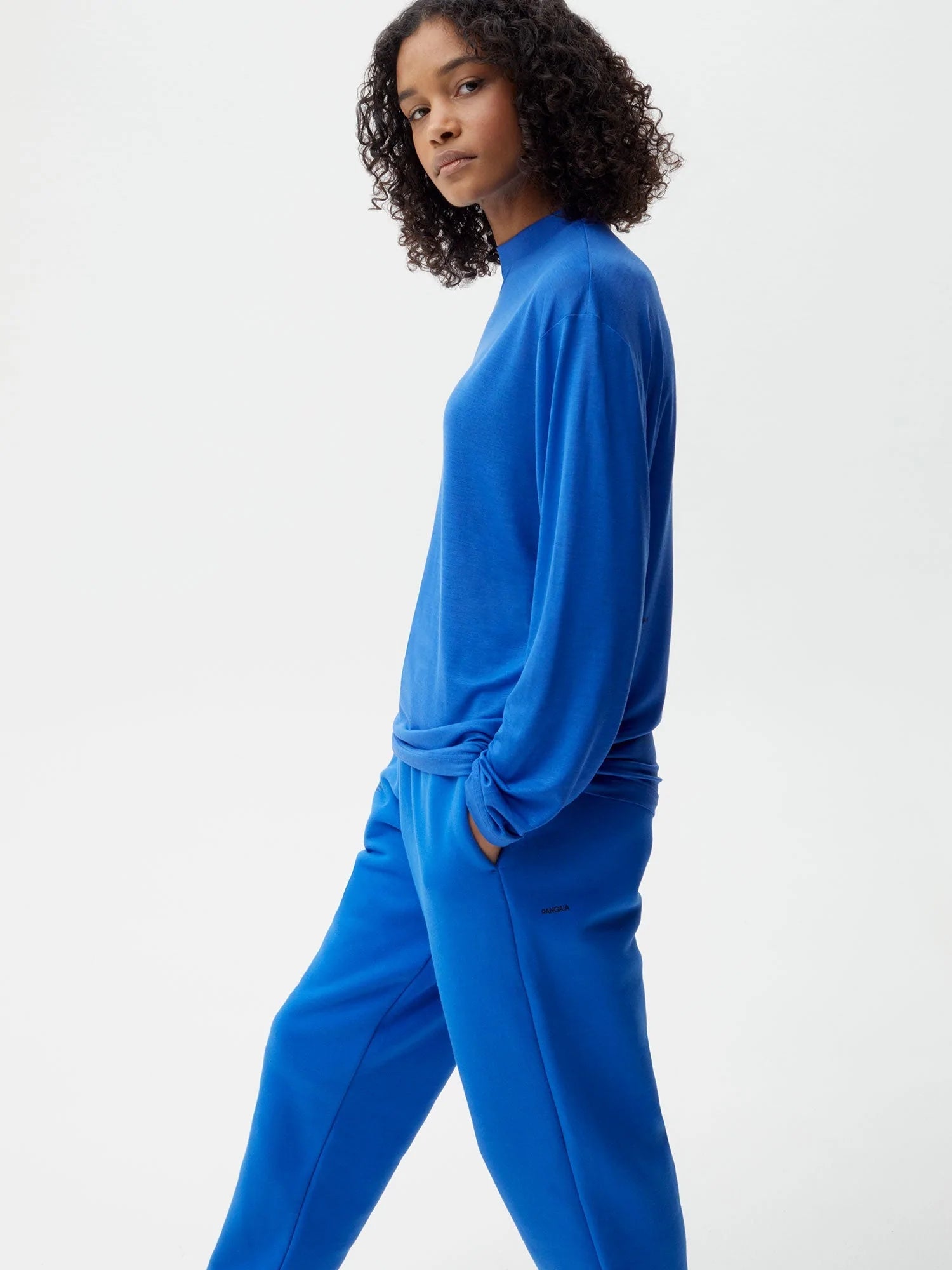 C Fibre Lightweight Crew Neck Cobalt Blue
