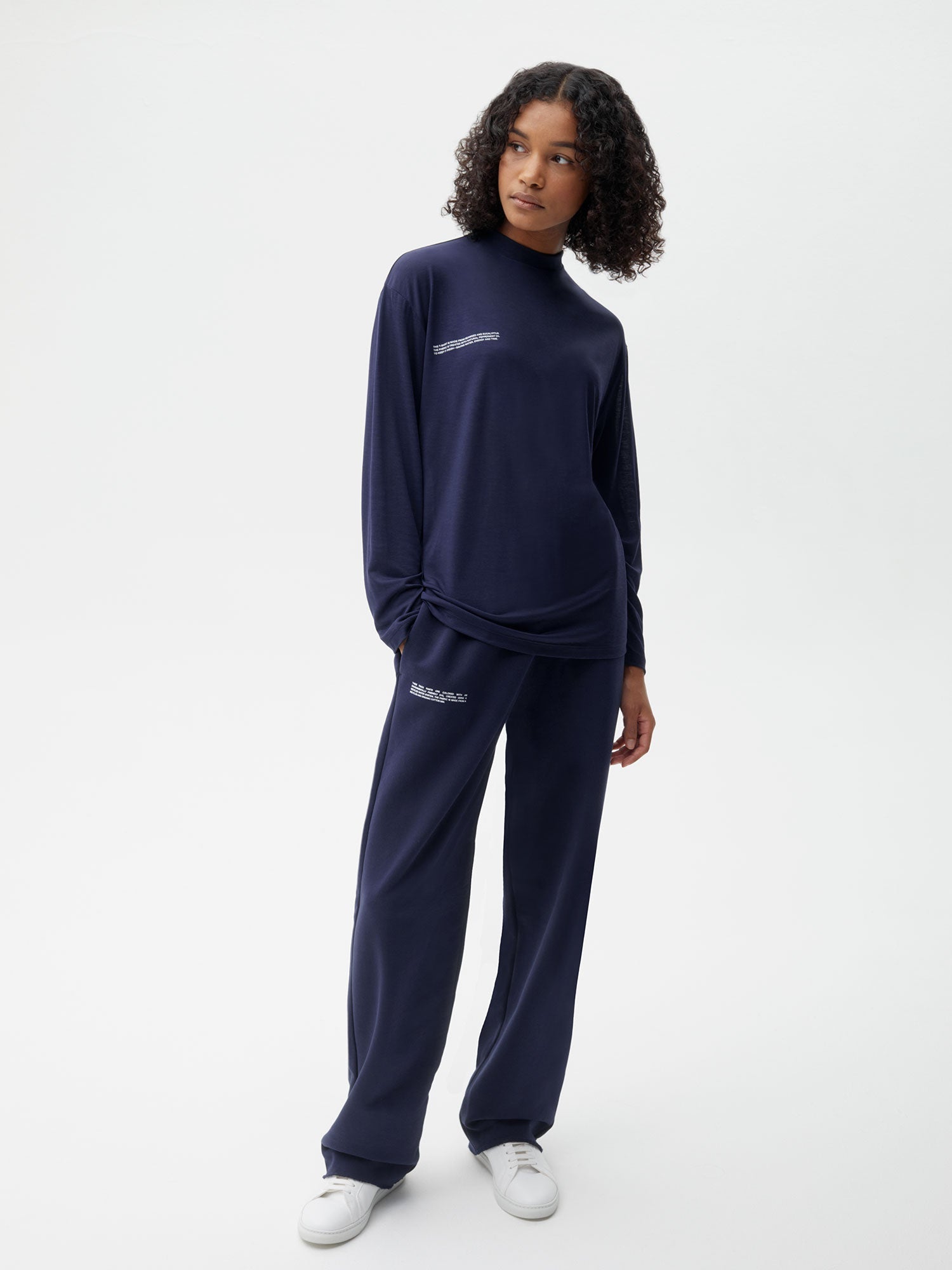 C Fibre Lightweight Crew Neck Navy