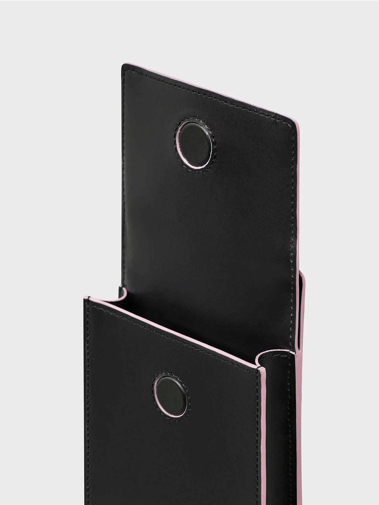 Mirum Pouch Passport Holder Black Sakura Pink
