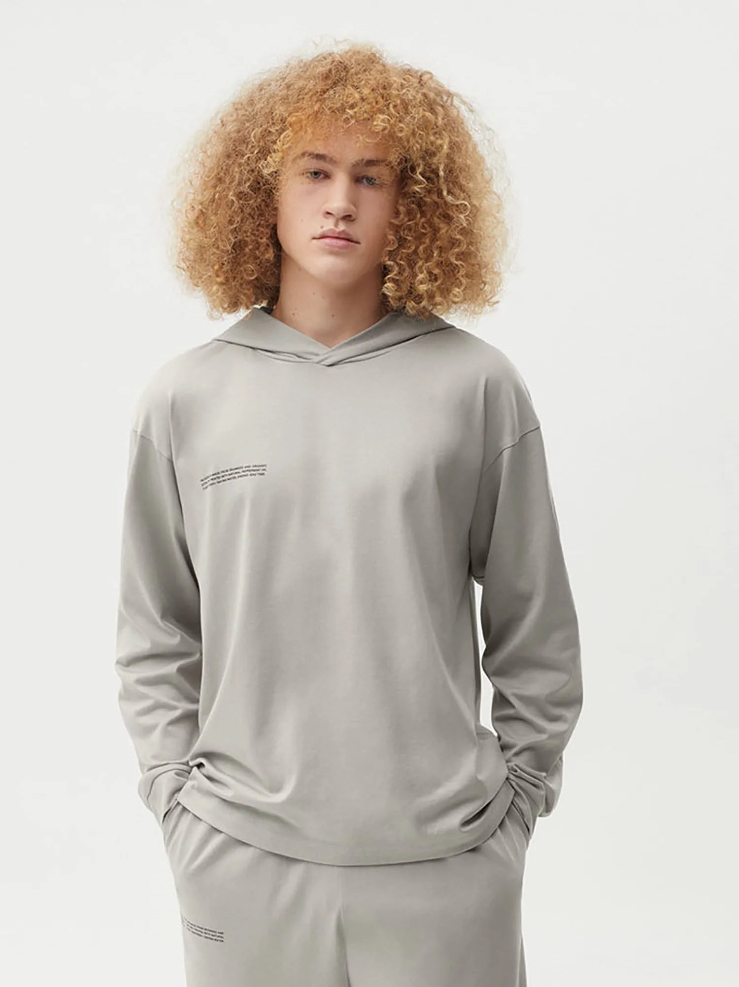 Seaweed Fiber Loungewear Hoodie Stone Model