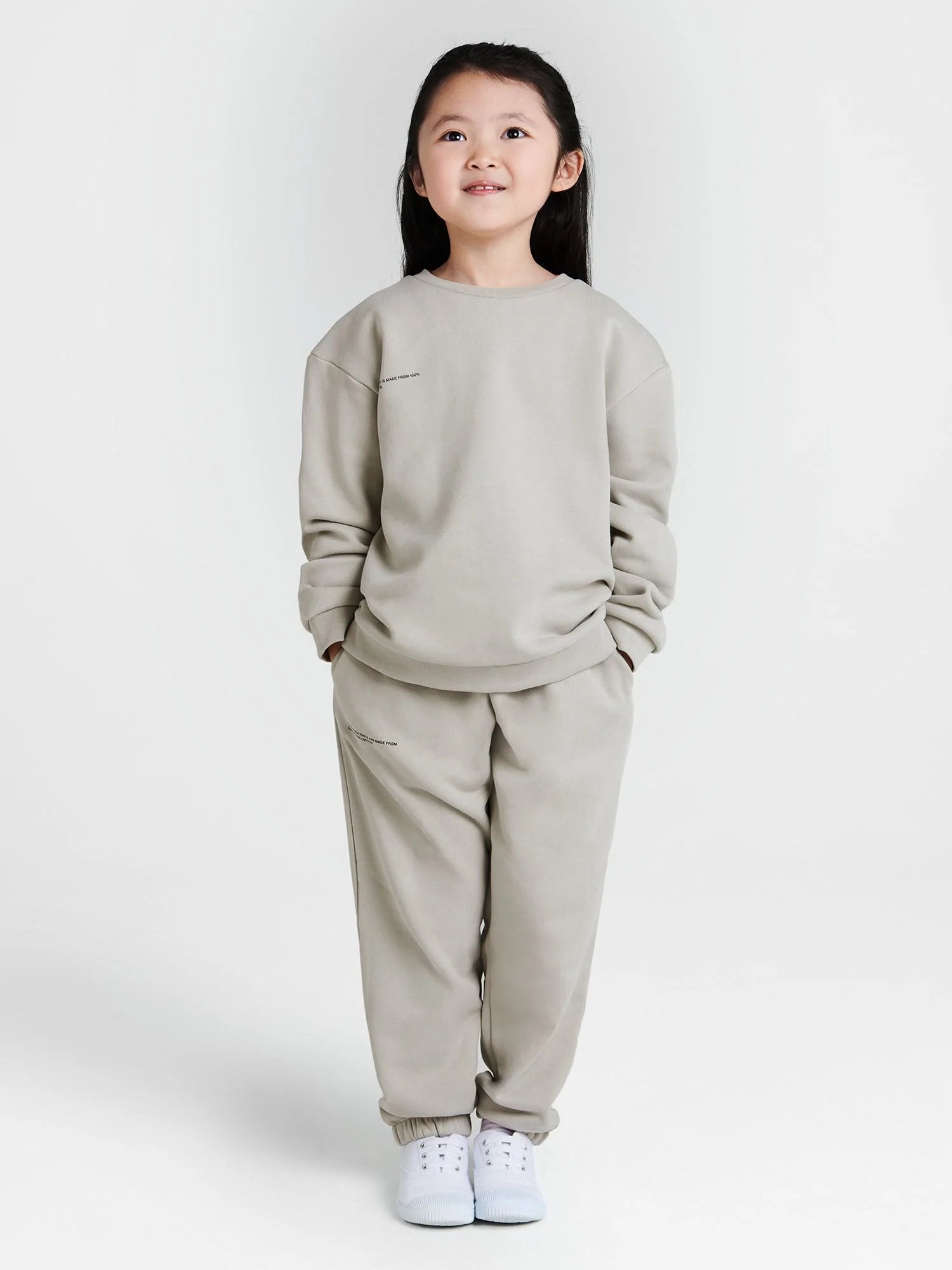 Kids Organic Cotton Trackpants Stone Model