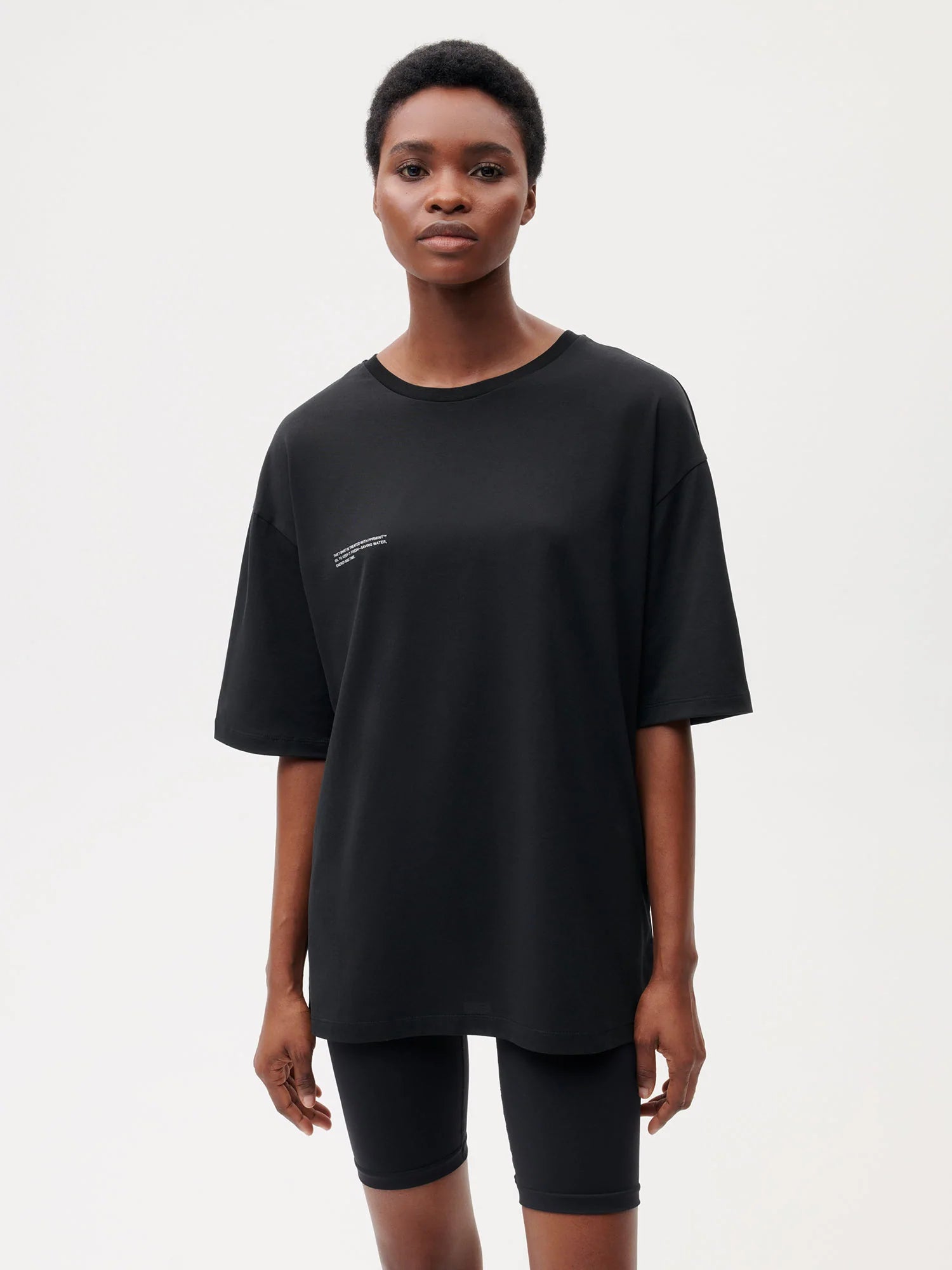 Organic-Cotton-Lightweight-T-Shirt-Black-Female-1