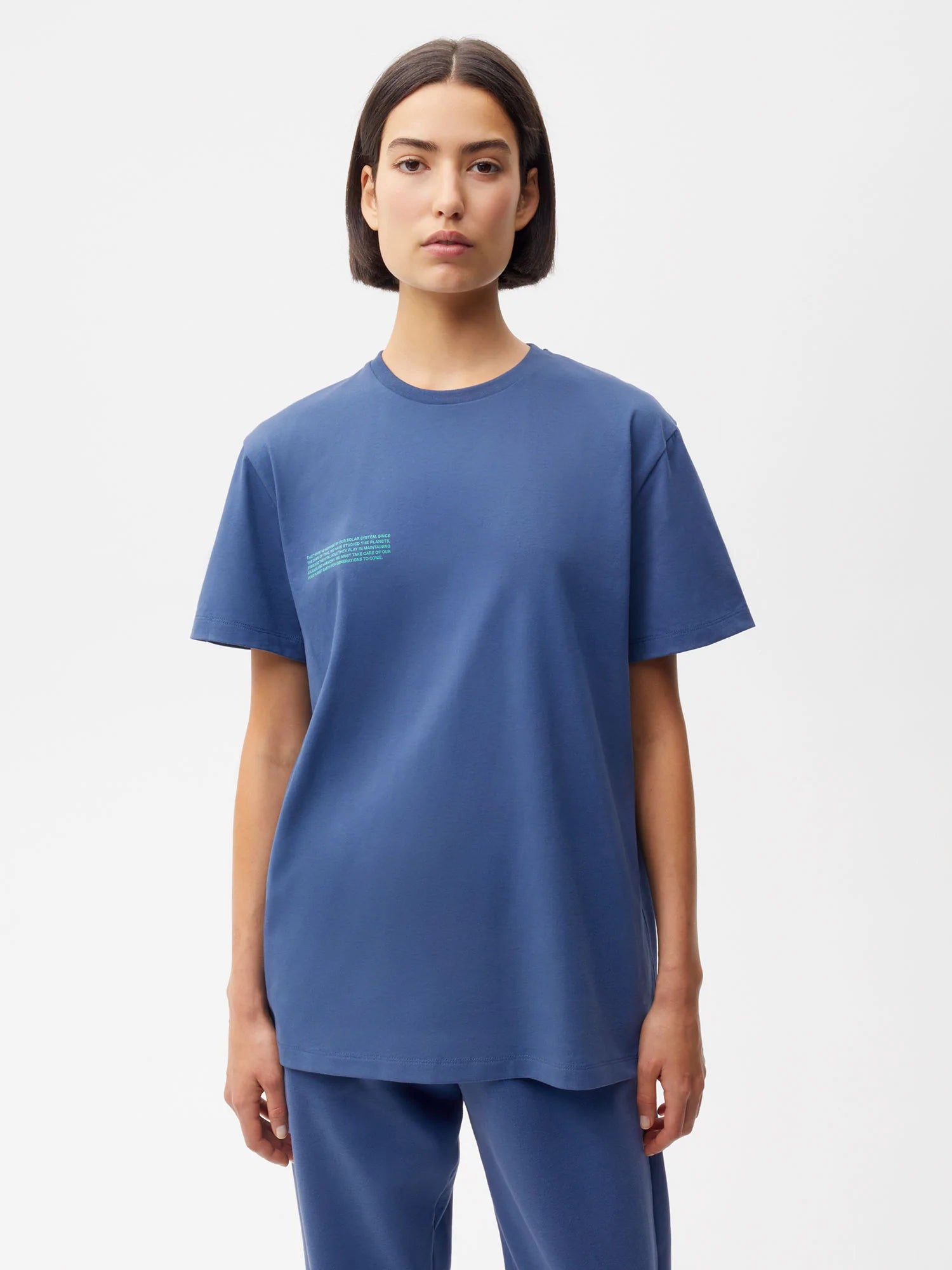 Planet-T-Shirt-Earth-Blue-Female-1