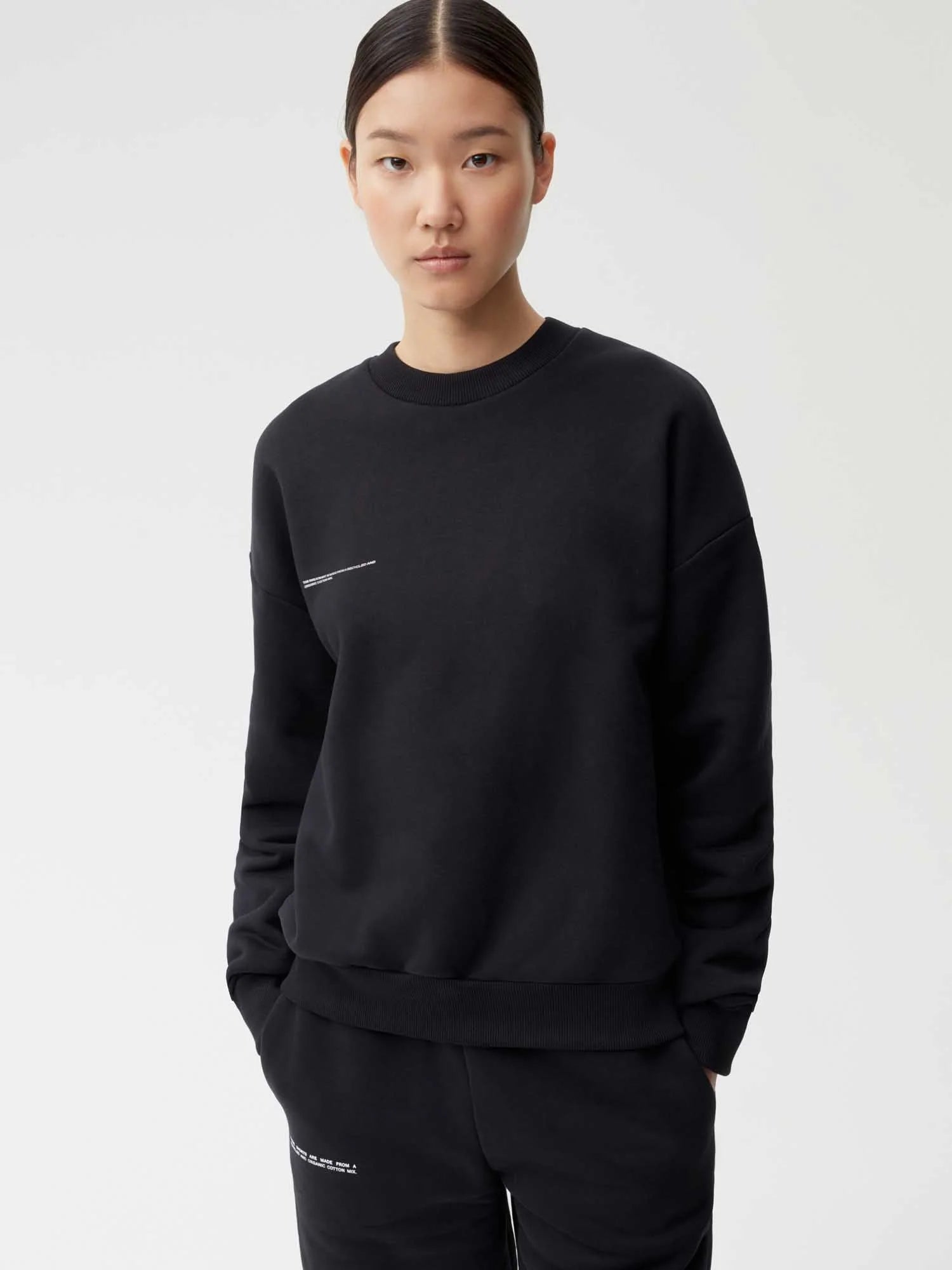 Recycled Cotton Black Sweatshirt Female Front Detail