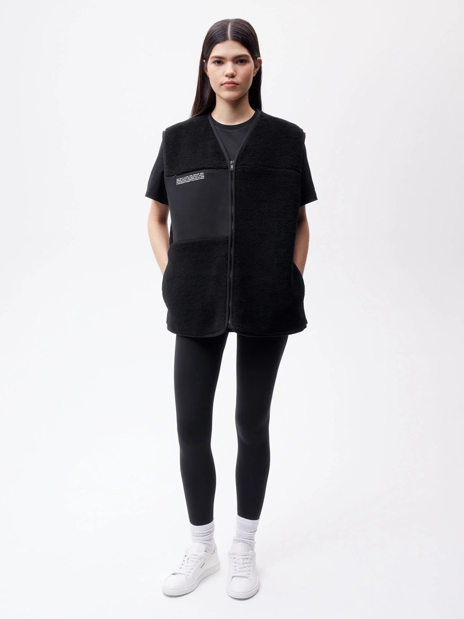 Recycled Wool Fleece Gilet—black female