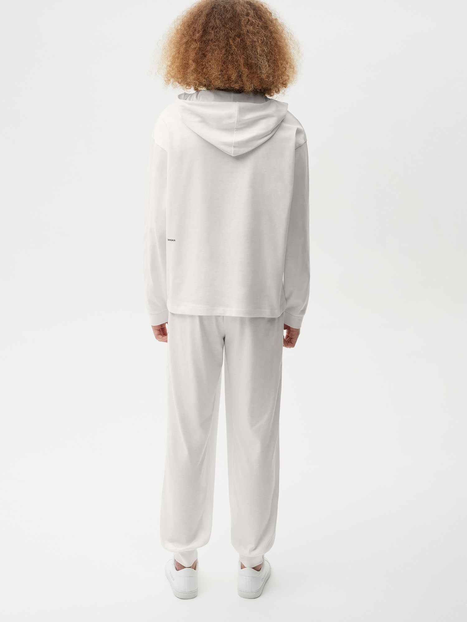 Seaweed Fiber Loungewear Hoodie Off White  Model