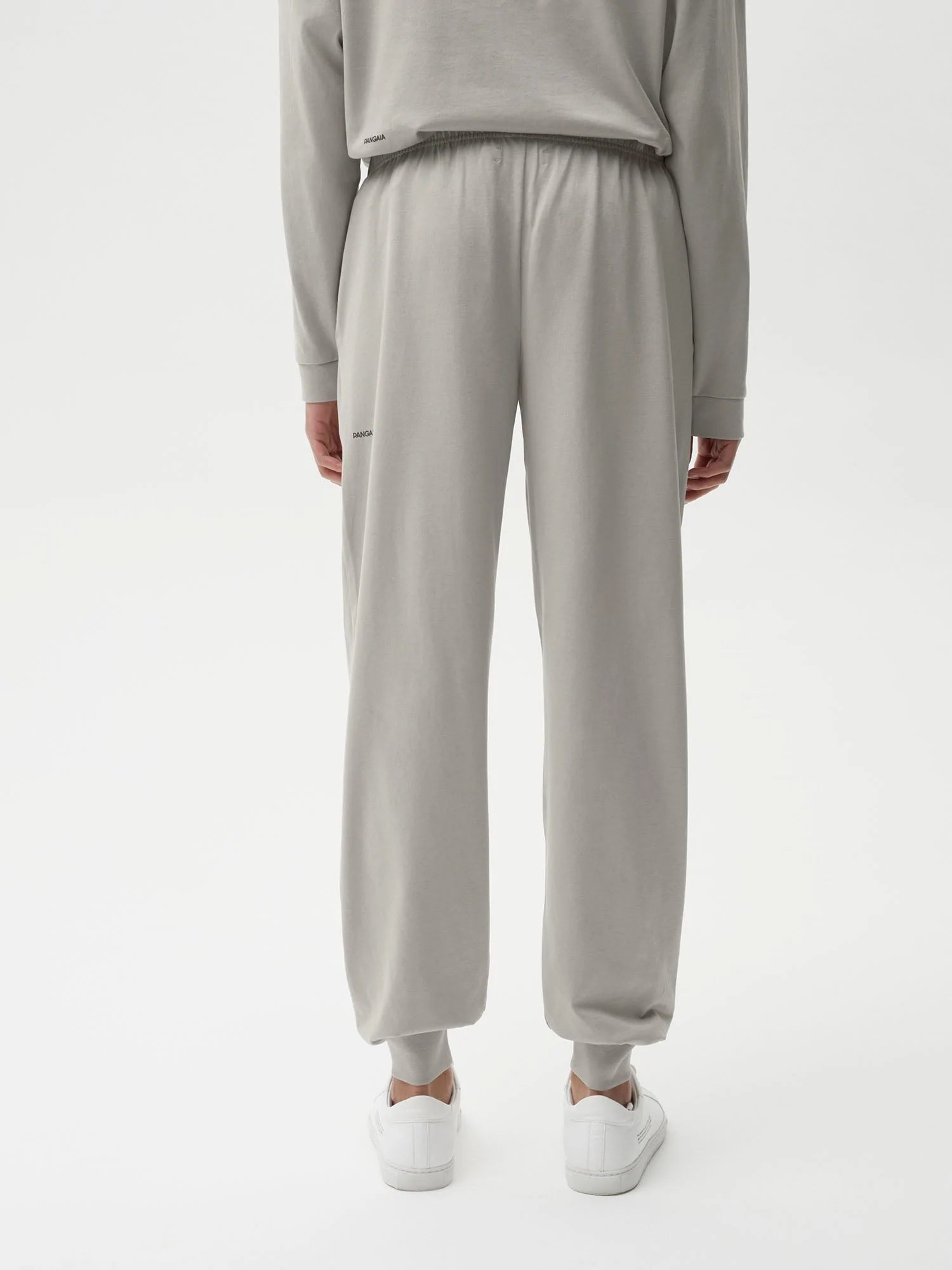 Seaweed Fiber Loungewear Track Pants Stone  Model